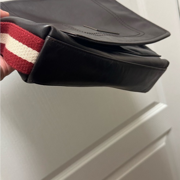 Bally Men’s satchel. My man purse for international travel. Barely any wear. - Picture 7 of 7